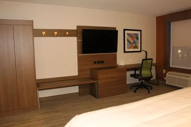 Standard Oda, 1 En Büyük (King) Boy Yatak (Extra Floor Space)