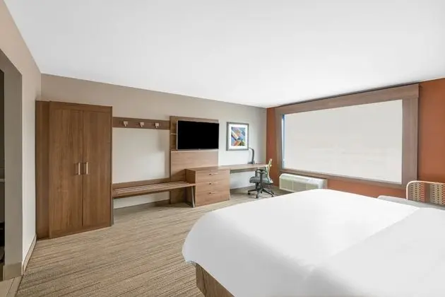 Standard Oda, 1 En Büyük (King) Boy Yatak (Extra Floor Space)