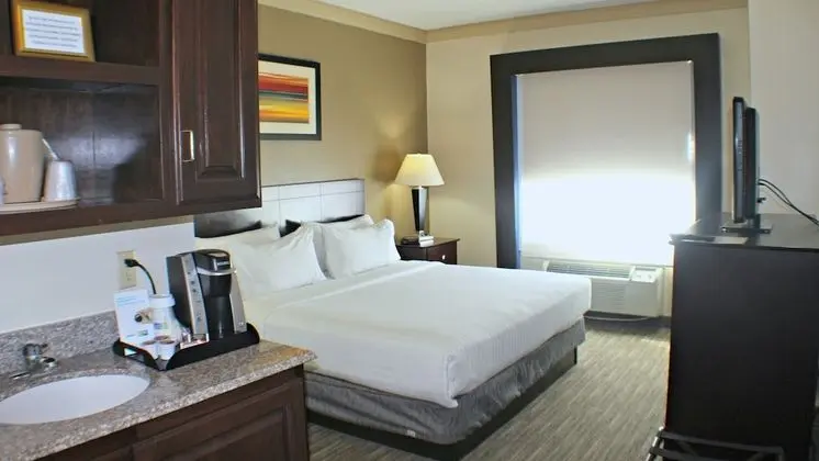 Standard Oda, 1 En Büyük (King) Boy Yatak (Leisure)
