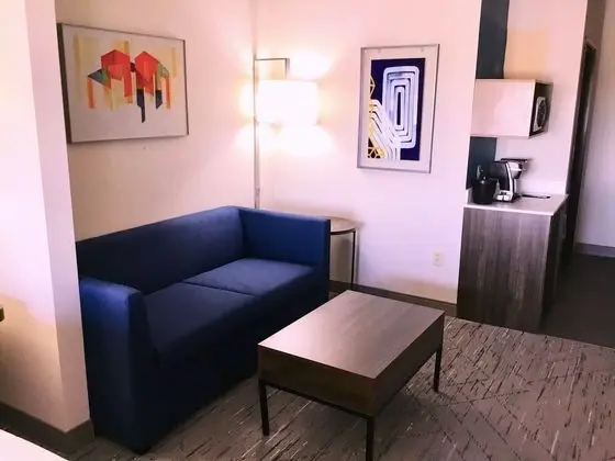 Süit, 1 En Büyük (King) Boy Yatak ve Çekyat