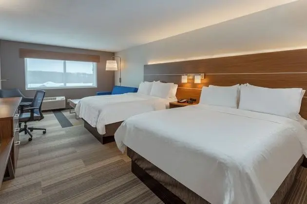 Süit (2 Queens & 1 Sofa Bed)