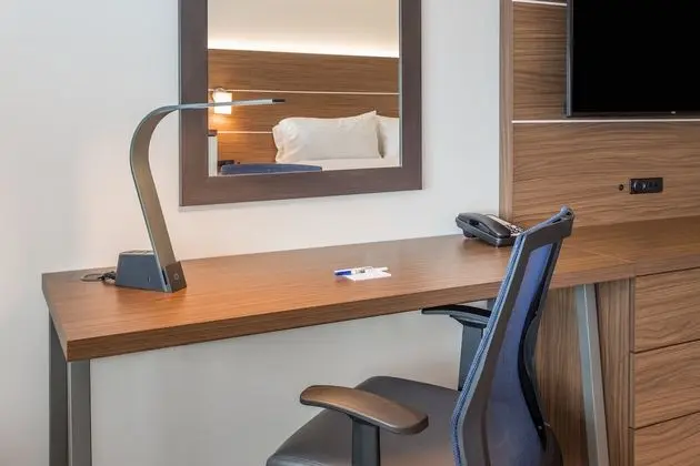 Süit (2 Queens & 1 Sofa Bed)