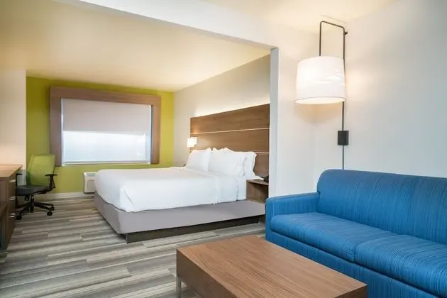 Süit, 1 En Büyük (King) Boy Yatak ve Çekyat (Extra Floor Space)