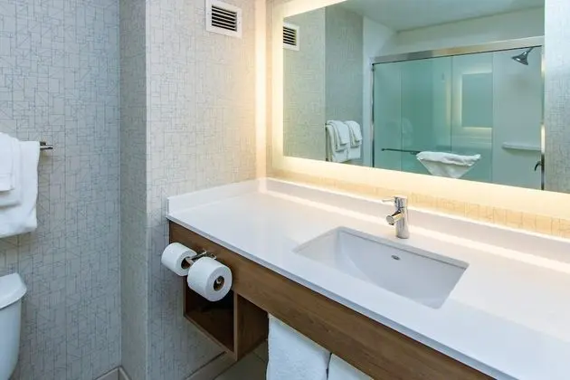 Standard Oda, 1 En Büyük (King) Boy Yatak (Walk In Shower)