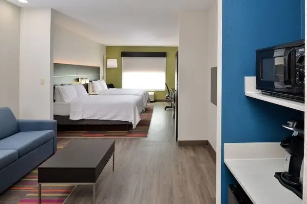 Süit, 2 Büyük (Queen) Boy Yatak, Engellilere Uygun (Communications, Mobil, Accessible Tub)