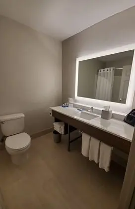 Süit, 1 En Büyük (King) Boy Yatak, Engellilere Uygun (Hearing, Tub)