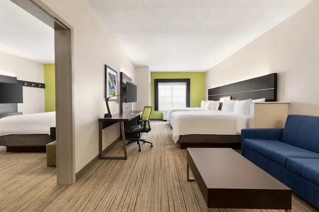 Süit, 1 Yatak Odası (1 King Bed, 2 Queen Beds)