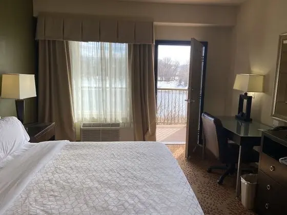 Süit, 1 En Büyük (King) Boy Yatak ve Çekyat, Balkon