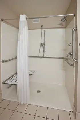 Standard Oda, 2 Tek Kişilik Yatak, Engellilere Uygun (Hearing, Mobility Transfer Shower)