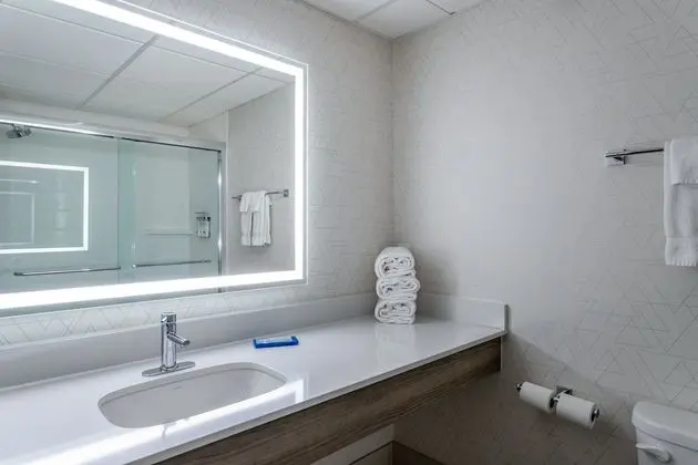 Standard Oda, 1 En Büyük (King) Boy Yatak (Walk-In Shower)