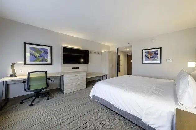 Standard Oda, 1 En Büyük (King) Boy Yatak (Extra Floor Space)