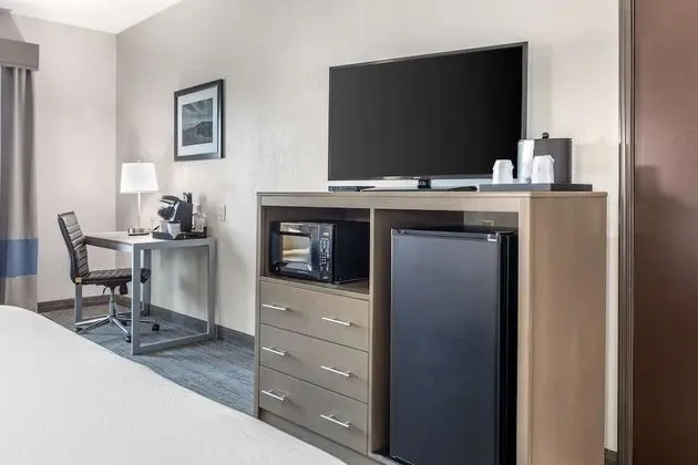 Standard Oda, 1 En Büyük (King) Boy Yatak, Engellilere Uygun (Walk-in Shower)