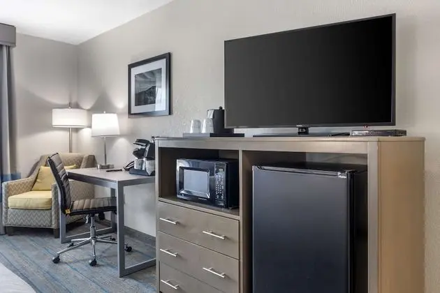 Standard Oda, 2 Büyük (Queen) Boy Yatak, Sigara İçilmez, Buzdolabı ve Mikrodalga