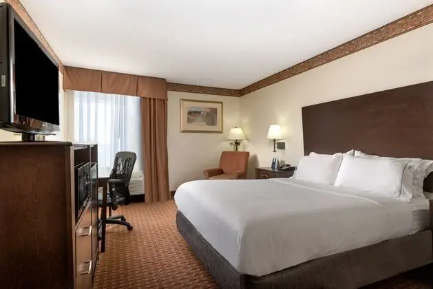 Çift ​​kişilik Queen Size Bed