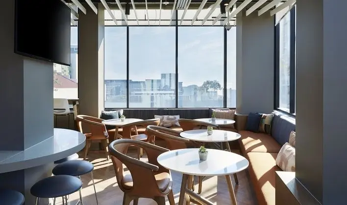 Standard Oda, 1 En Büyük (King) Boy Yatak (Extra Floor Space)