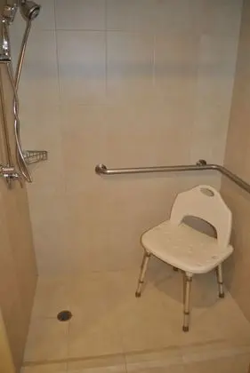 Standard Oda, 1 En Büyük (King) Boy Yatak, Engellilere Uygun