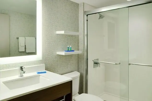 Standard Oda, 1 En Büyük (King) Boy Yatak (Extra Floor Space)