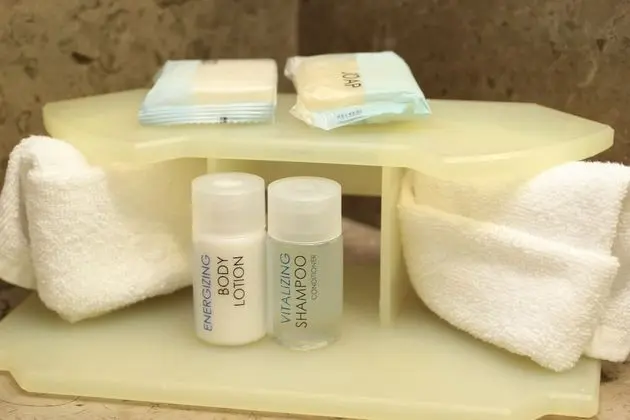 Standard Oda, 1 En Büyük (King) Boy Yatak, Engellilere Uygun (Mobility Tub)
