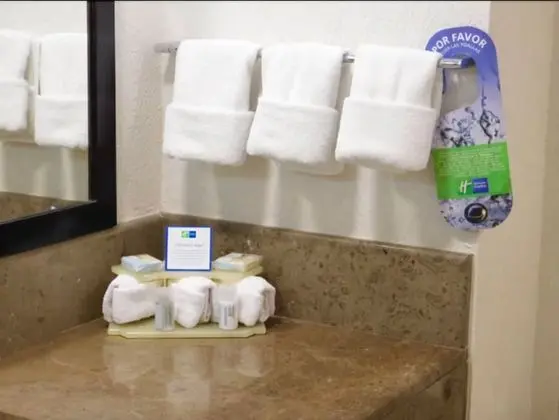 Standard Oda, 1 En Büyük (King) Boy Yatak, Engellilere Uygun (Mobility Tub)