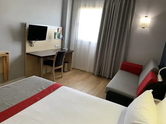 Standard Oda, 1 Çift Kişilik Yatak, Engellilere Uygun