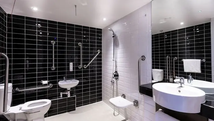 Standard Oda, 1 Çift Kişilik Yatak, Engellilere Uygun (Roll-In Shower)