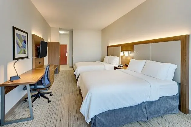 Standard Oda, 2 Büyük (Queen) Boy Yatak, Engellilere Uygun (Mobil Tub)