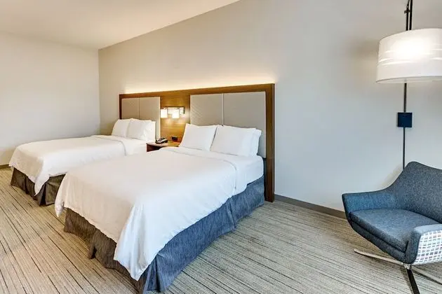 Standard Oda, 2 Büyük (Queen) Boy Yatak, Engellilere Uygun (Mobil Tub)