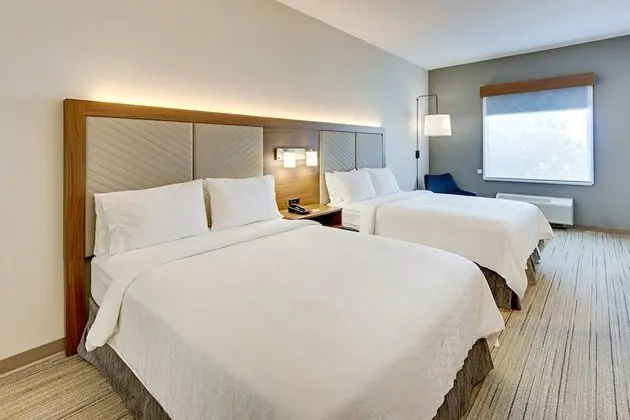 Standard Oda, 2 Büyük (Queen) Boy Yatak, Engellilere Uygun (Mobil Tub)