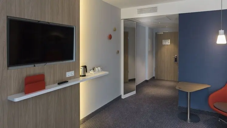 Standard Oda, 1 Büyük (Queen) Boy Yatak (Walk-In Shower)