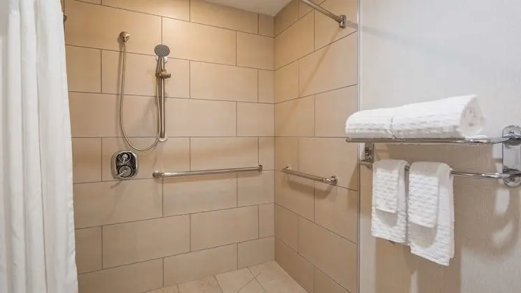 Standard Oda, 2 Büyük (Queen) Boy Yatak, Sigara İçilmez, Buzdolabı ve Mikrodalga