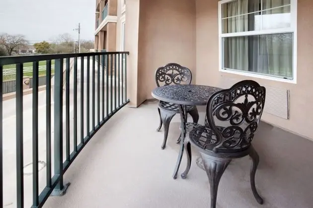 Standard Oda, 1 En Büyük (King) Boy Yatak, Balkon