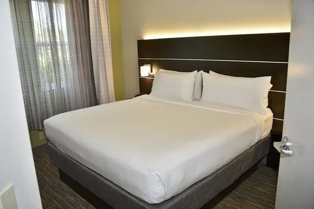 Standard Oda, 1 En Büyük (King) Boy Yatak (Extra Floor Space)