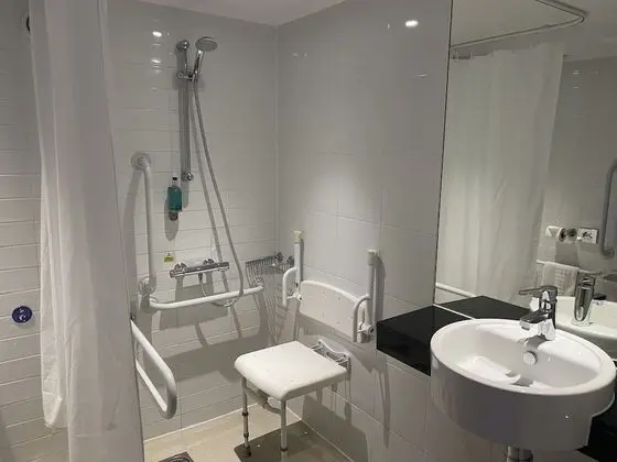Standard Oda, 1 Çift Kişilik Yatak, Engellilere Uygun