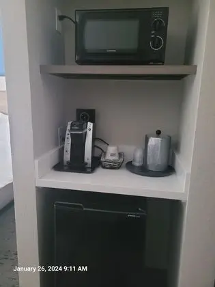 Standard Oda, 1 En Büyük (King) Boy Yatak, Engellilere Uygun (Communications)