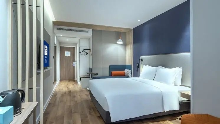 Standard Oda, 1 En Büyük (King) Boy Yatak (Extra Floor Space)