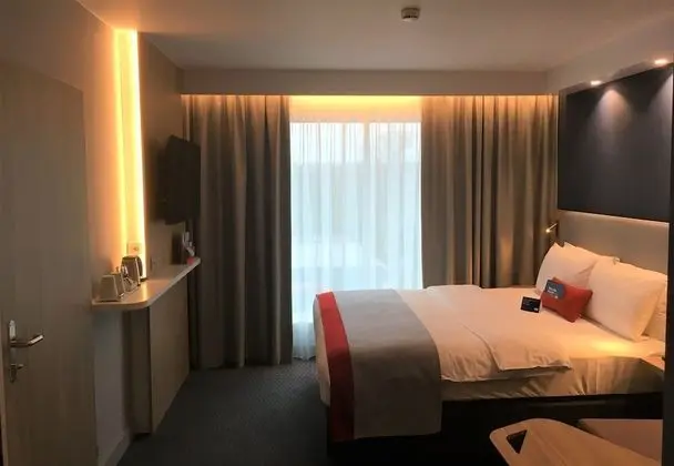 Standard Oda, 1 Çift Kişilik Yatak ve Çekyat