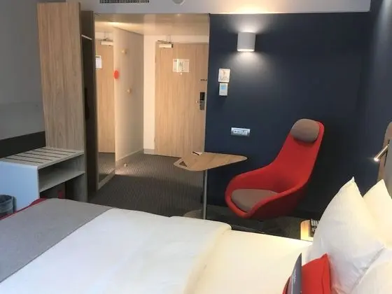 Standard Oda, 1 Çift Kişilik Yatak ve Çekyat