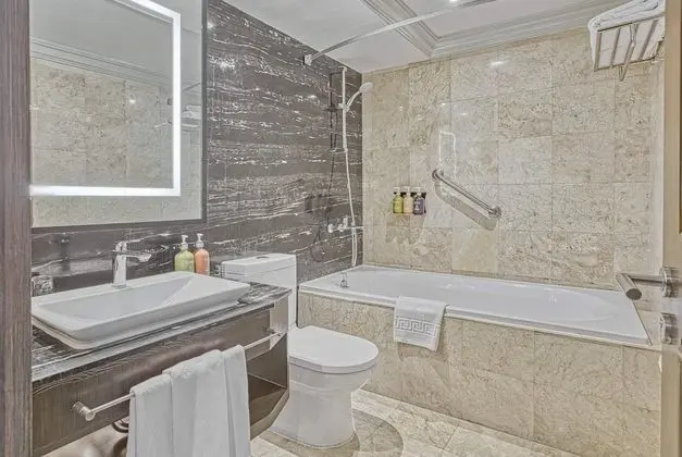 Premium Oda, 1 En Büyük (King) Boy Yatak (High Floor)
