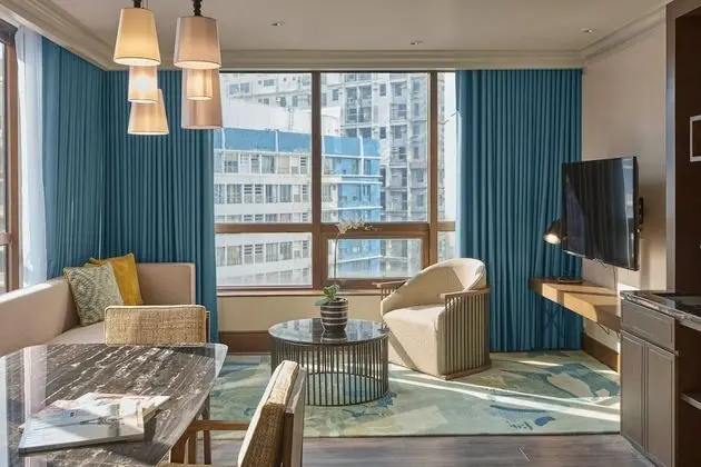 Süit, 1 Yatak Odası, Business Dinlenme Salonu Kullanımı (High Floor)
