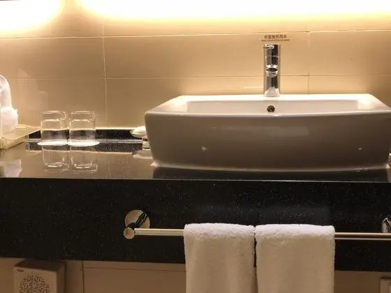 Standard Oda, 1 En Büyük (King) Boy Yatak (High Floor)