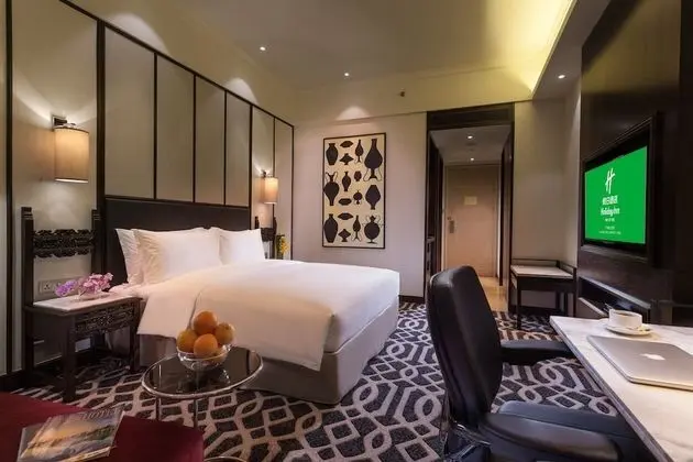 Standard Oda, 1 En Büyük (King) Boy Yatak, Bahçe Manzaralı (High Floor)