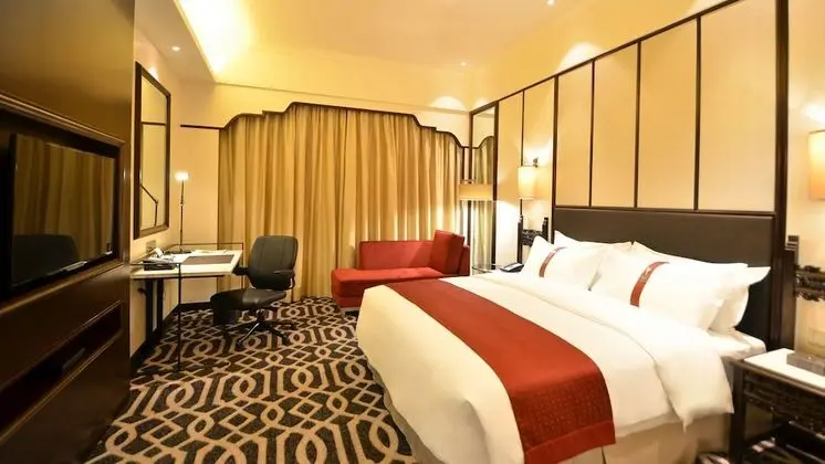 Standard Oda, 1 En Büyük (King) Boy Yatak, Bahçe Manzaralı (High Floor)