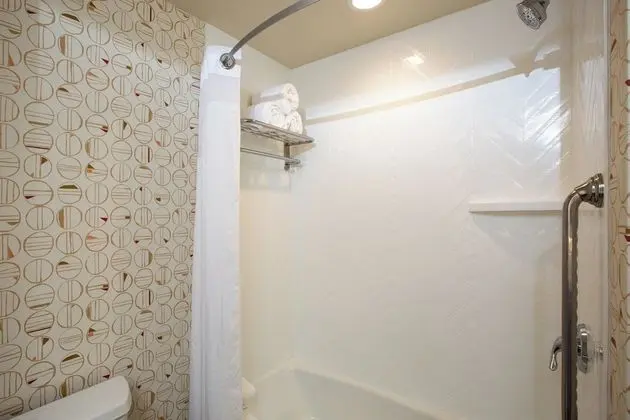 Standard Oda, 2 Büyük (Queen) Boy Yatak, Şehir Manzaralı, Köşe (Corner Room)
