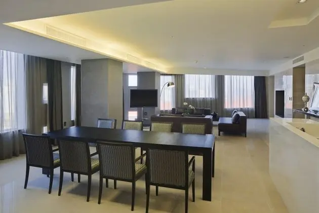 Süit, 1 Yatak Odası (1 King Bed, Top Floor)