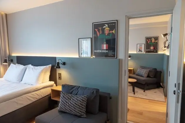 Standard Oda, 1 Büyük (Queen) Boy Yatak (Chair Bed)