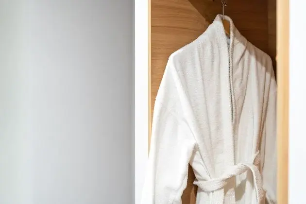 Premium Oda, 1 Büyük (Queen) Boy Yatak ve Çekyat (Minibar)