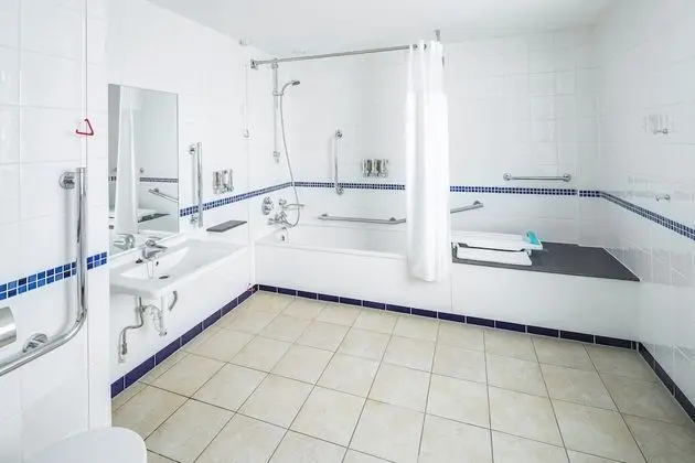 Standard Oda, 1 Büyük (Queen) Boy Yatak, Manzaralı