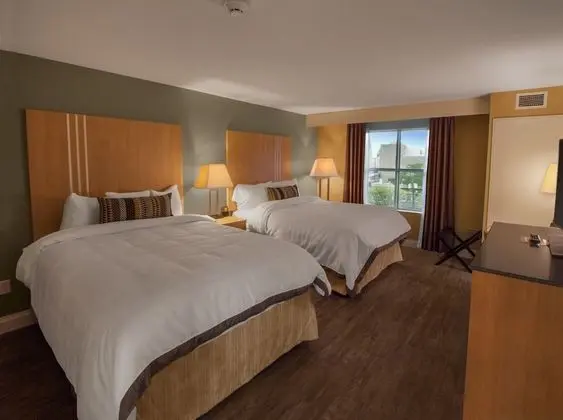 Oda, 2 Büyük (Queen) Boy Yatak, Engellilere Uygun