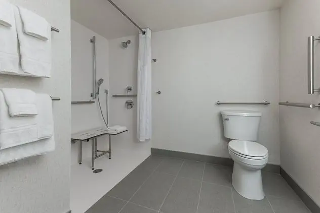 Oda, 1 En Büyük (King) Boy Yatak, Engellilere Uygun (Pet-Friendly)