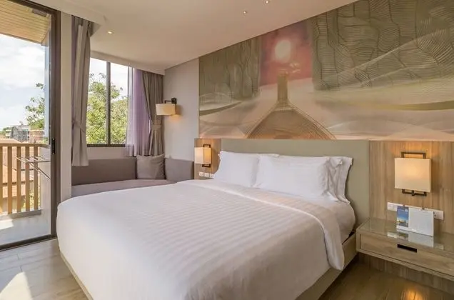 Premium Oda, 1 En Büyük (King) Boy Yatak, Balkon, Bahçe Manzaralı